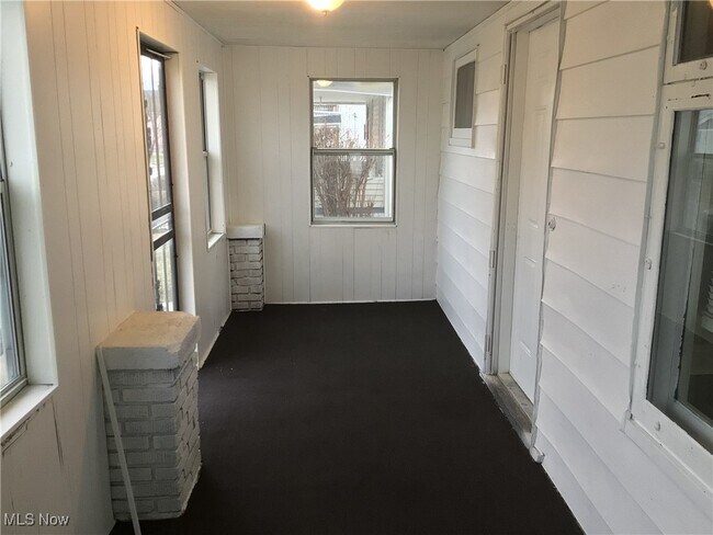 Foto del edificio - 13413 Durkee Ave