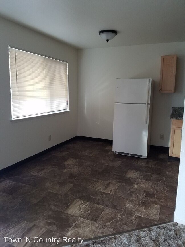 Building Photo - 433 San Benito St