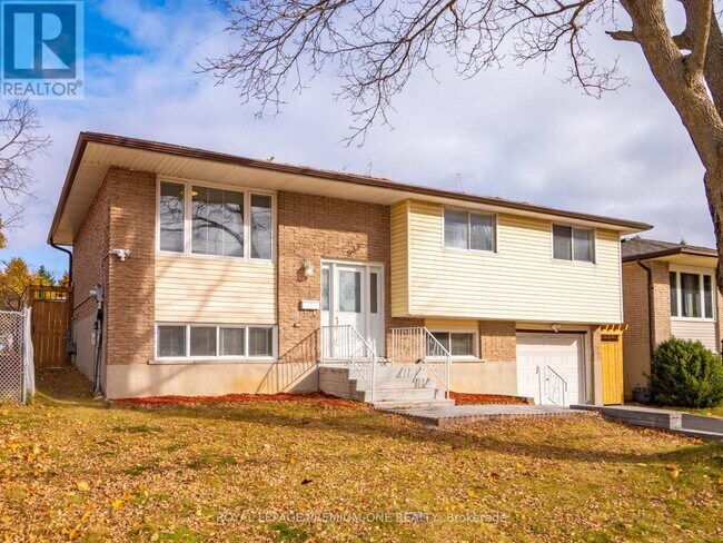 Building Photo - 935 Strasburg Rd