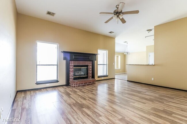 Building Photo - 4 br, 2.5 bath House - 1905 Fair Meadow Dr
