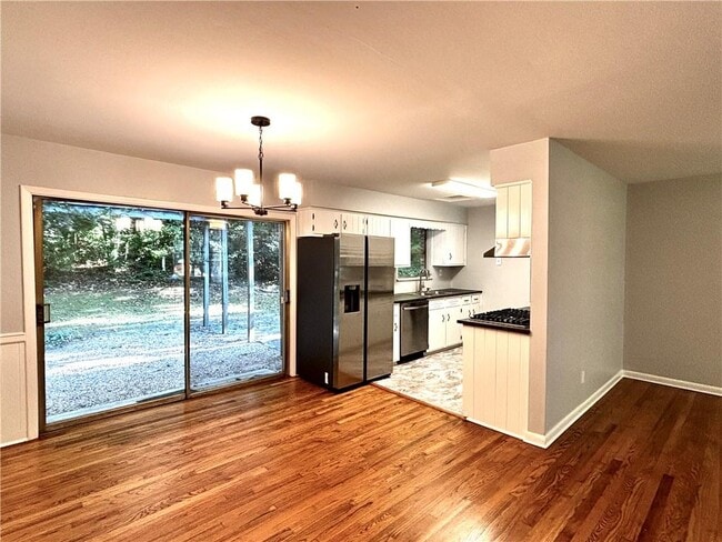 Foto del edificio - 2214 Dogwood Ln NE