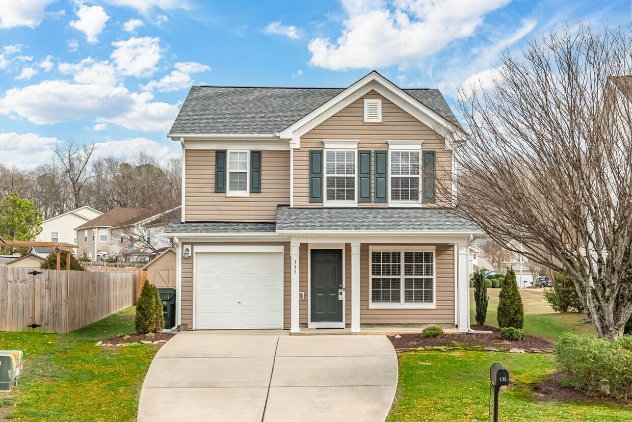 Primary Photo - 135 Bellfare Dr