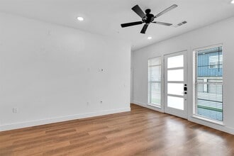 Building Photo - 1505B Forward Dr