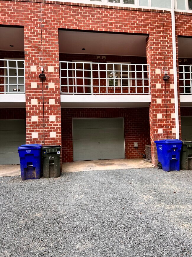 Foto del edificio - 407 McCauley St