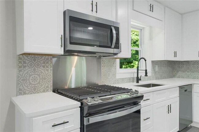 Foto del edificio - 2926 Monterey Dr