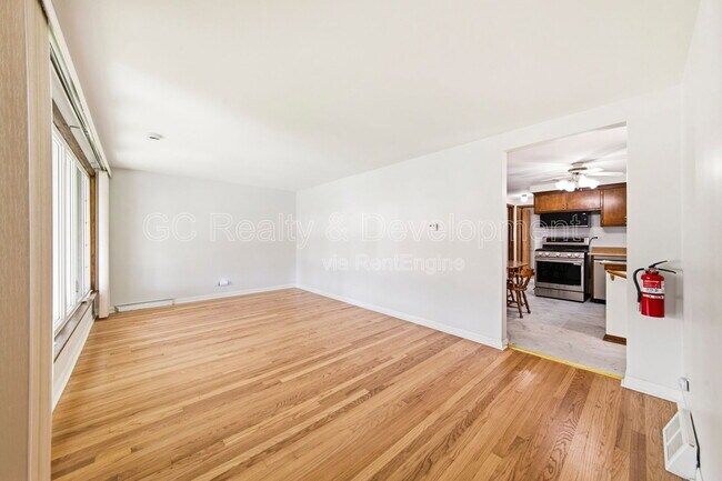 Foto del edificio - 5144 S Melvina Ave