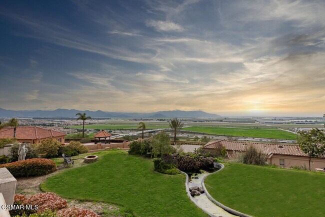 Building Photo - 812 Camino Tierra Santa