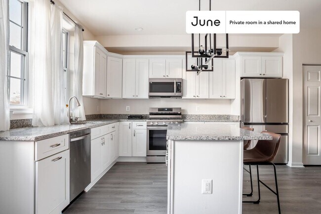 Building Photo - Room in Shared 4 bed/3.5 bath home