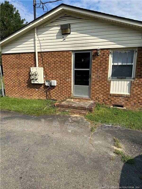 Building Photo - 4959 Fieldcrest Dr