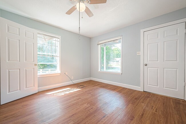 Foto del edificio - Affordable spacious 4bed/2bath single-family house!