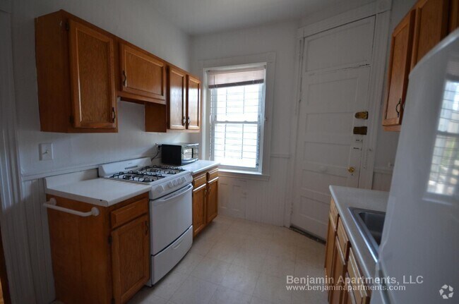 Building Photo - 116 Englewood Ave