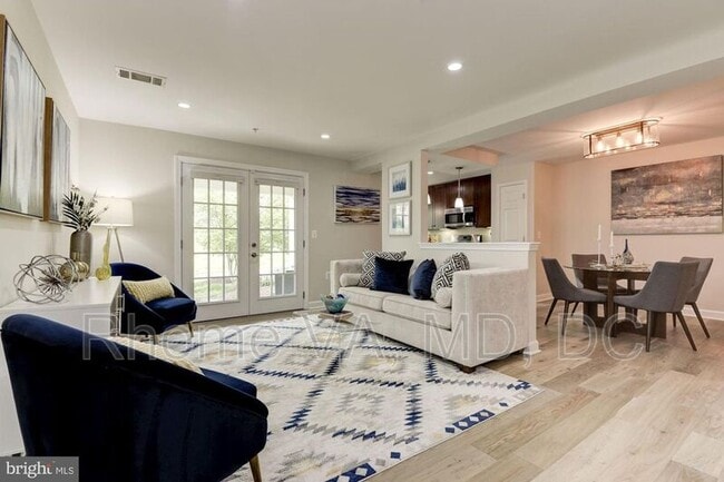 Photo - 4113 S Four Mile Run Dr Apartment