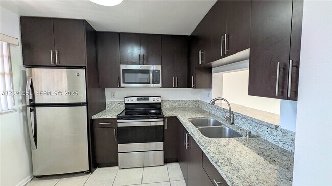 Foto del edificio - 10865 SW 112th St