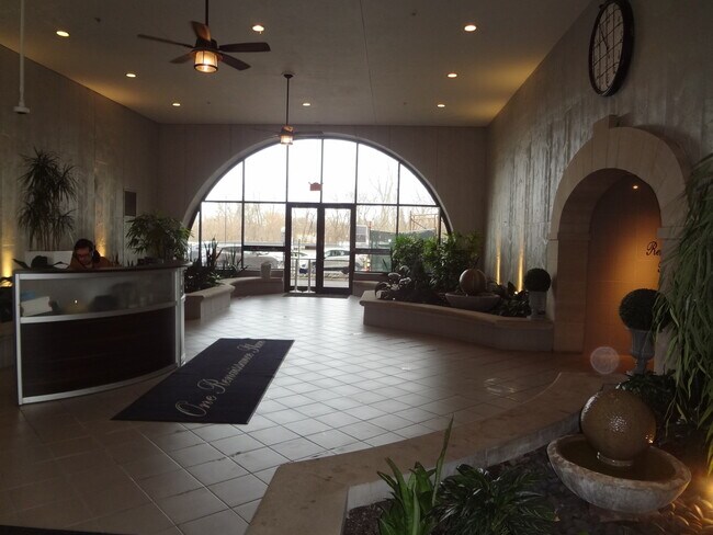 Building Photo - 1 Renaissance Pl