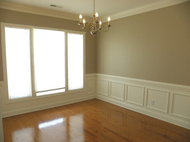Building Photo - Absolutely beautiful home at the Cottages ...