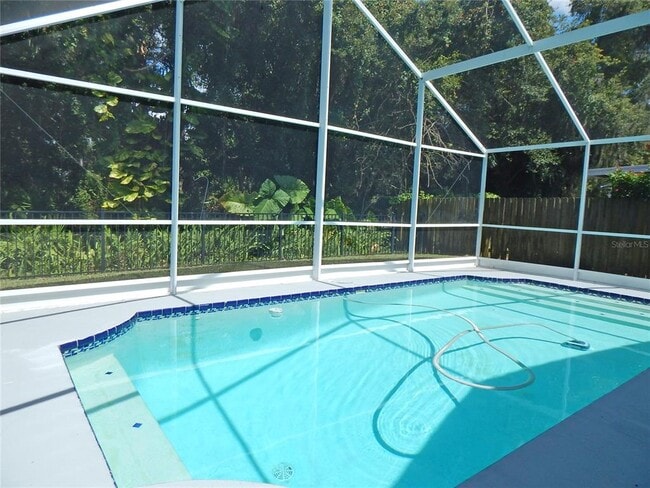 Building Photo - 5827 Meadowpark Pl