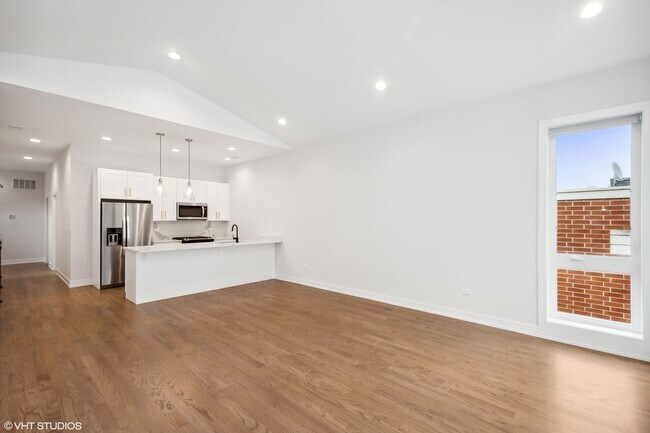 Foto del edificio - 2246 W Jackson Blvd