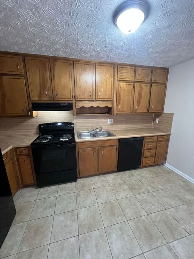 Foto del edificio - READY NOW!!! Ranch 2 bed 1 bath Duplex in Lawrenceville!