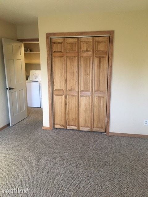 Building Photo - 2 br, 1 bath Townhome - 27 Cedar Ct