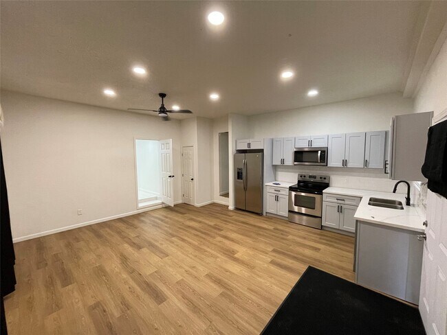 Foto del edificio - 6701 Eagle Pass St
