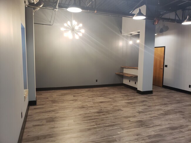 Foto del edificio - 329 S Washington Sq