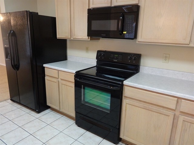 Foto del edificio - 8011 Cherry Glade