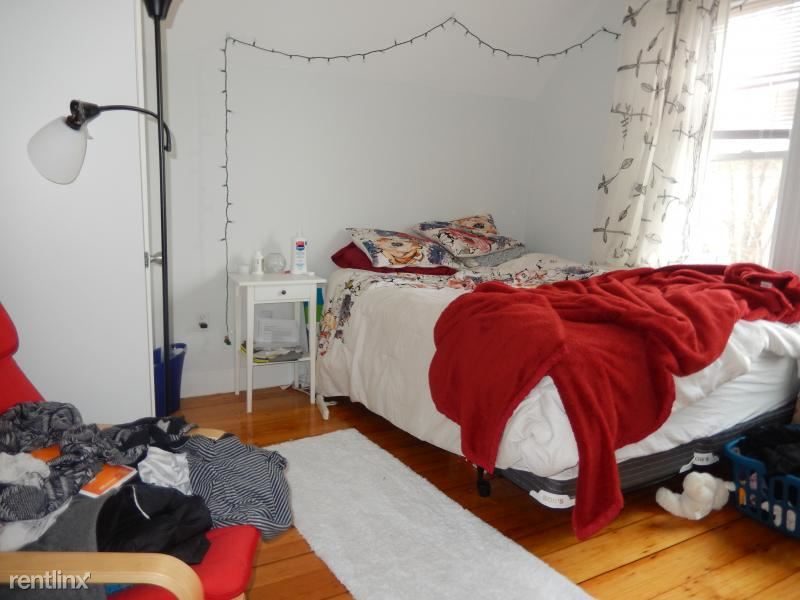 Primary Photo - 40 Custer St