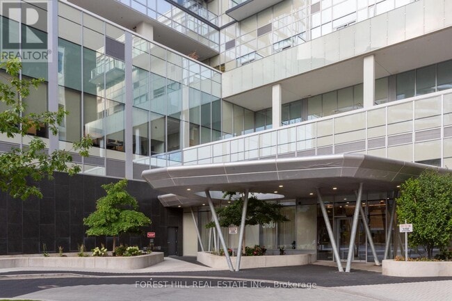 Photo du bâtiment - 5180-5180 Yonge St