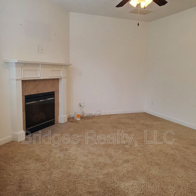 Building Photo - 202 High Meadows Cir
