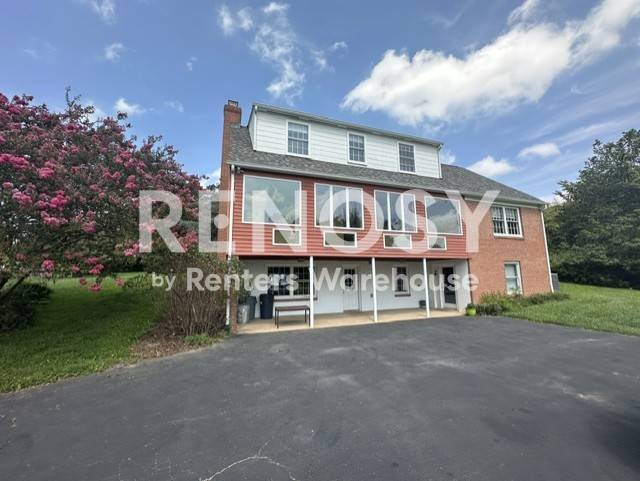 Building Photo - 14697 Roxbury Rd