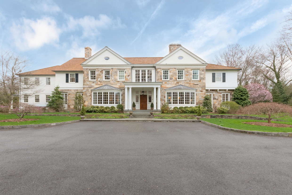 Primary Photo - 300 Brookside Rd