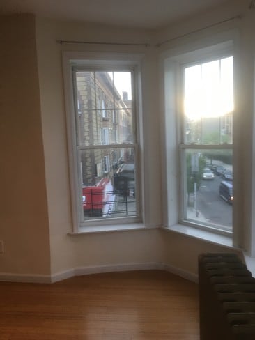 Building Photo - 642 Park Pl