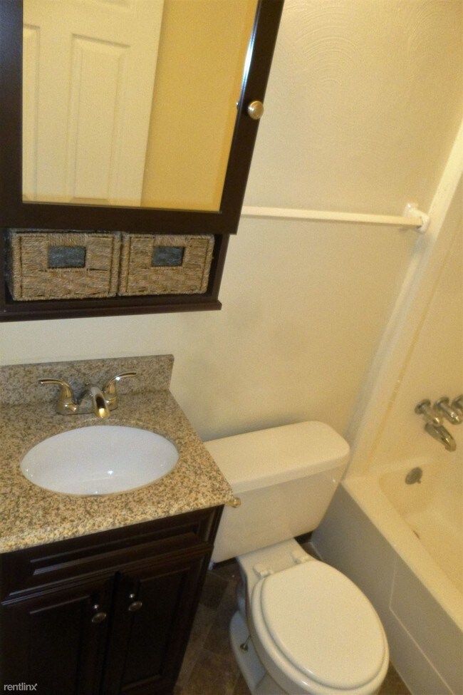 Foto del edificio - 1666 Relative Dr