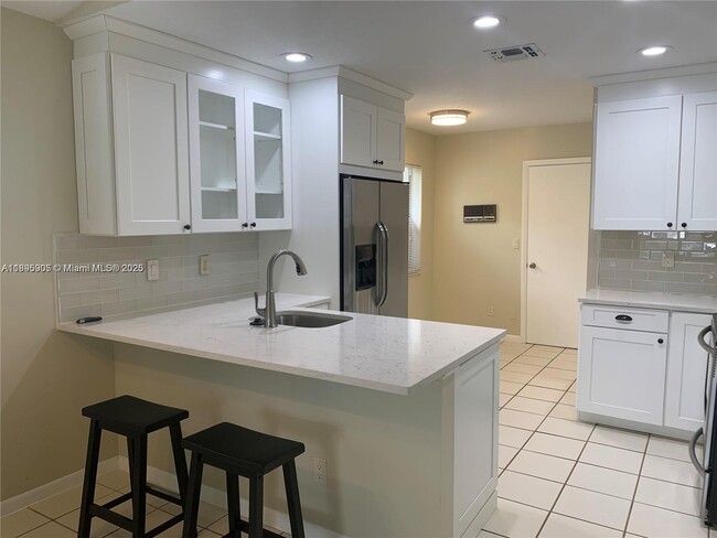 Foto del edificio - 2917 Myrtle Oak Cir