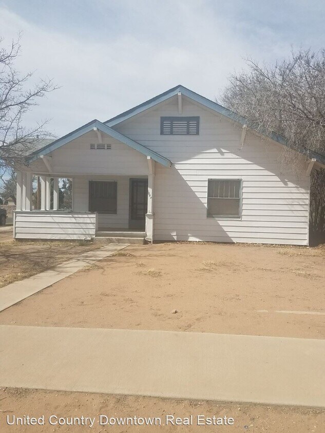 Primary Photo - 2 br, 1 bath House - 224 S. Granite