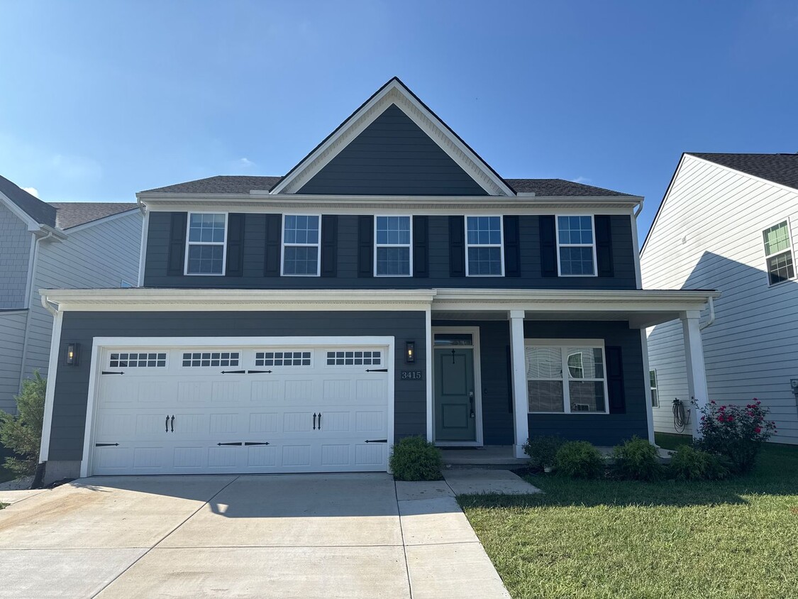 Primary Photo - Spacious 4-Bedroom Home with Fenced Backya...