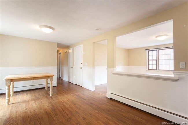 Building Photo - 198 Plainville Ave