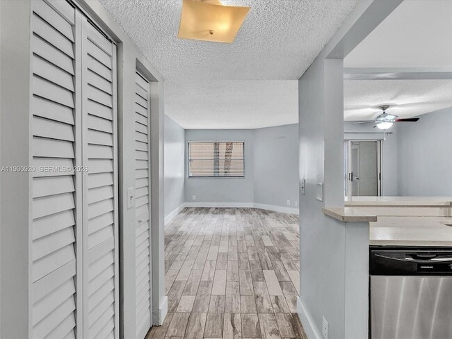 Photo - 9777 Westview Dr Apartment