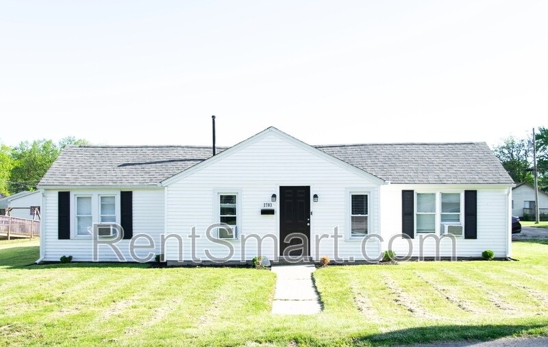 Foto principal - 2703 Merritt St