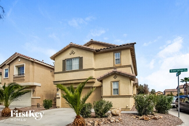Foto del edificio - 6532 Brook Cottage Ln