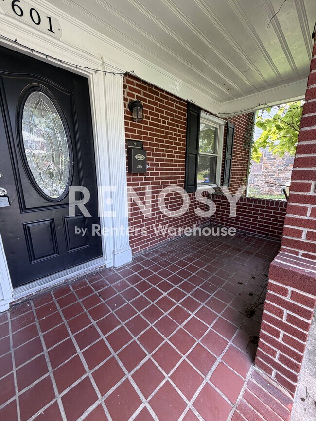Foto del edificio - 601 Warwick Rd