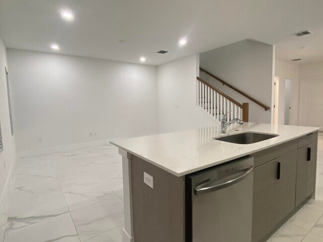 Building Photo - 383 Bella Sol Way