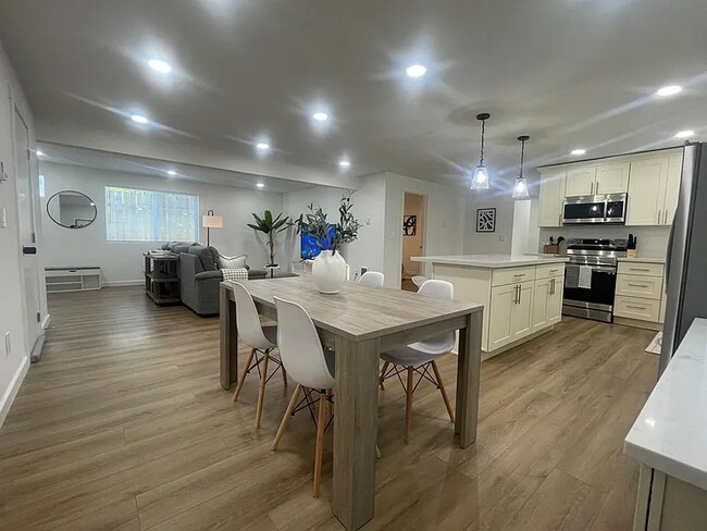 Foto del edificio - 3730 SW 99th St