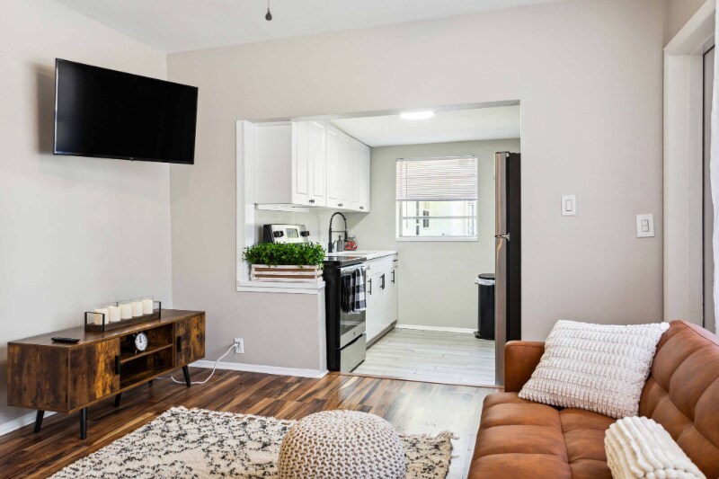 2706 W Tyson Ave Unit Apt. C, Tampa, FL 33611 Apartment for Rent in