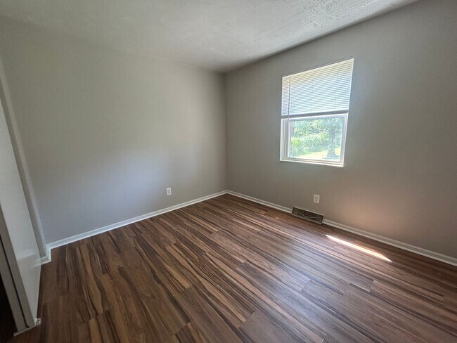 Foto del edificio - 824 Oak St