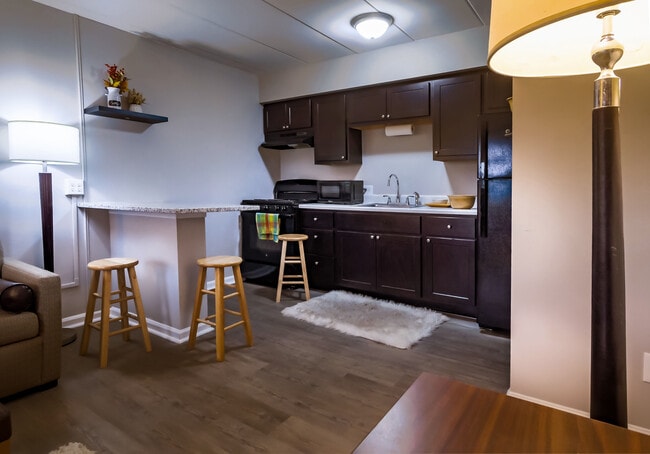 Building Photo - Cypress Park Apartments