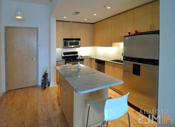 Typical kitchen area - 860 Peachtree St NE