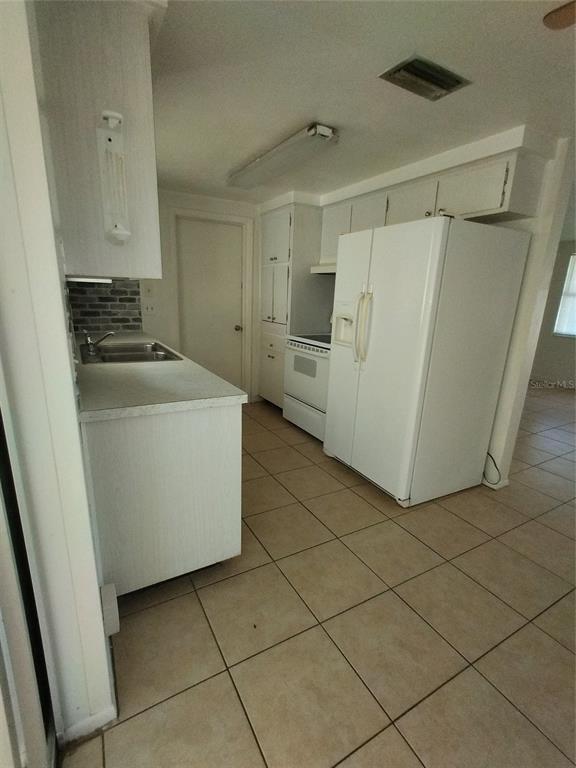 Building Photo - 5204 Skyland Dr