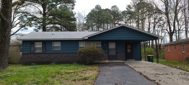 Building Photo - QUESTIONS PLEASE CONTACT LANCE GARNER 501-...