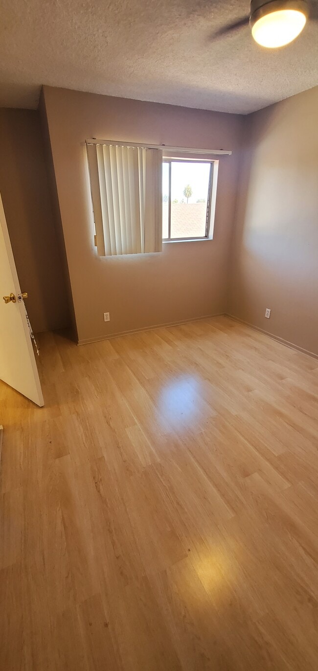 Building Photo - 2711 S Redondo Blvd